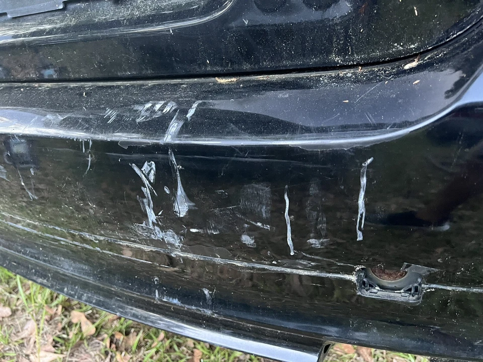 BMW E90 335i 335 335 2007 2008 2009 2010 2011 sedán de 5 puertas cubierta de parachoques Foto 3 de 4