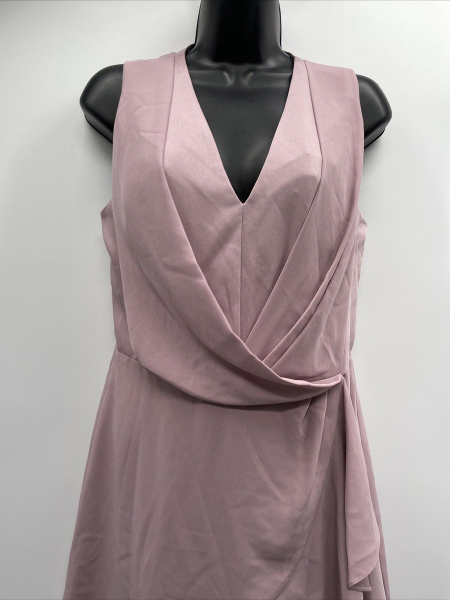 SALE!【BCBG MAXAZRIA】Embellished Plunging V-Neck Gown BCBGMAXAZRIA Embellished Plunging V-Neck Gown - Runway Catalog
