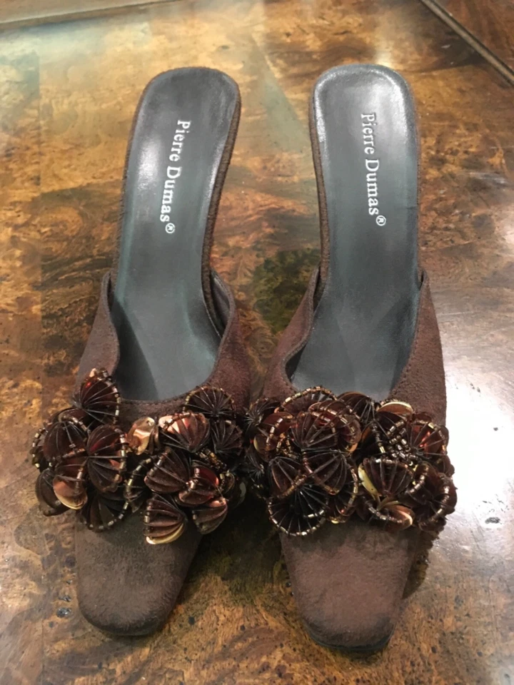 "PIERRE DUMAS"" КОРИЧНЕВАЯ ЗАМША 7 М 3"" КАБЛУК МЕТАЛЛИЧЕСКИЙ ""ЦВЕТОЧНЫЙ"" АКЦЕНТ" - Изображение 3 из 4