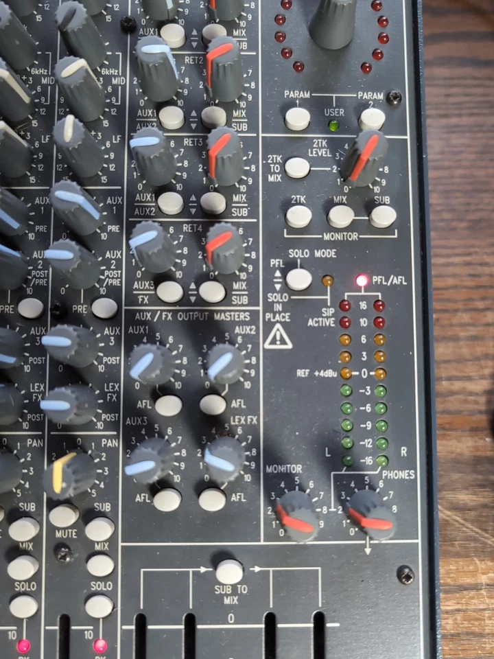 Soundcraft Spirit FX16 - 16 Channel Mixer + power supply P679 - Image 4 of 4