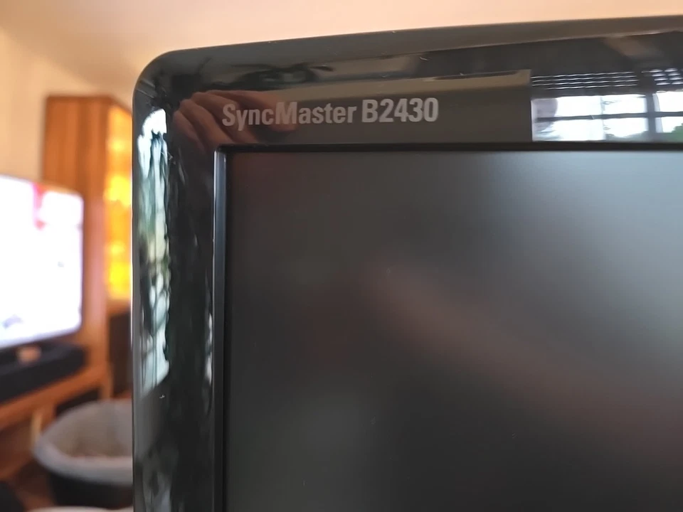 Samsung SyncMaster B2430 Monitor schwarz 24Zoll TOP-ZUSTAND  - Bild 3 von 4
