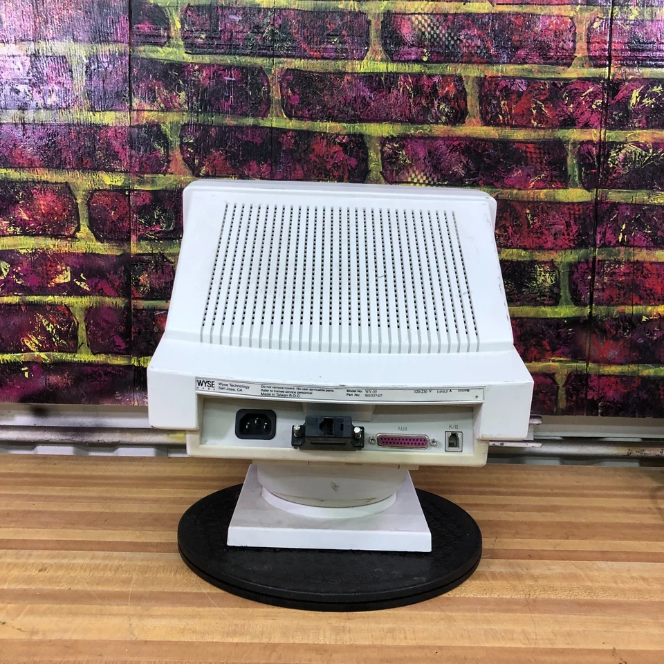 WYSE WY-55 Display Terminal Monitor Green Monochrome (WORKS) - Image 4 of 4