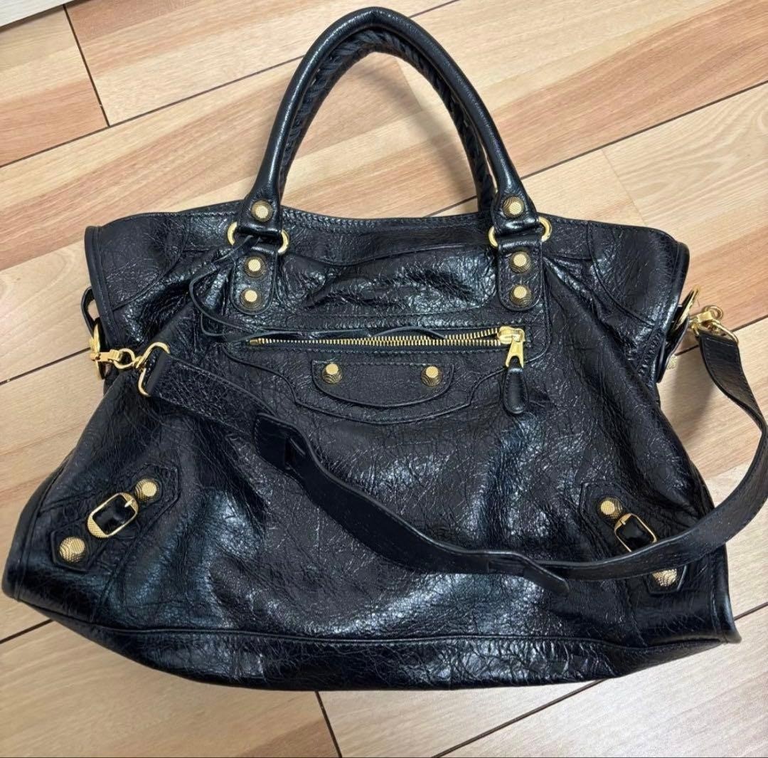 Excellent condition Balenciaga Giant City bag, authentic, black