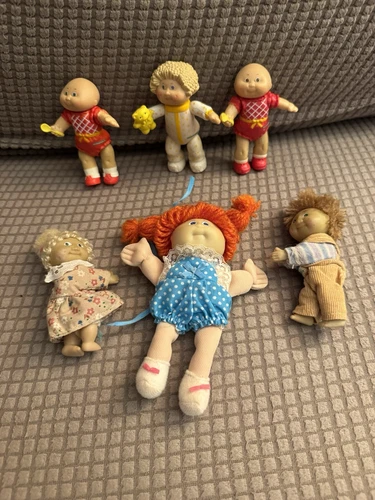 Vintage Cabbage Patch Mini Figurines And Pencil Huggers