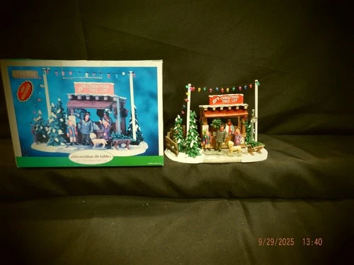 Lemax 2008 Ed's Christmas Tree Lot Lighted Ceramic Christmas Village-C097
