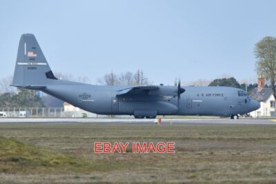 PHOTO  LOCKHEED MARTIN C-130J-30 HERCULES 65883 (16-5883)  C/N 382-5883 BUILT IN