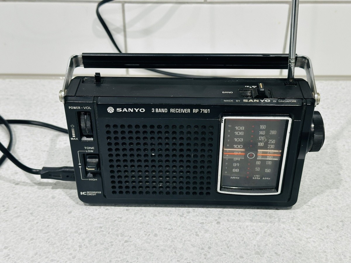 ⭐️ Vintage SANYO 3 Band RADIO FM MW LW Receiver RP 7161 - TESTED