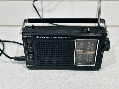 ⭐️ Vintage SANYO 3 Band RADIO FM MW LW Receiver RP 7161 - TESTED