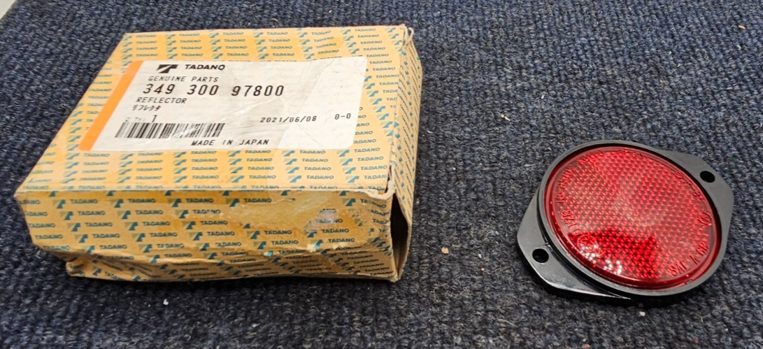 TADANO 349-300-97800 REFLECTOR Koito 13-05102 R-81 SAE A 68 | eBay
