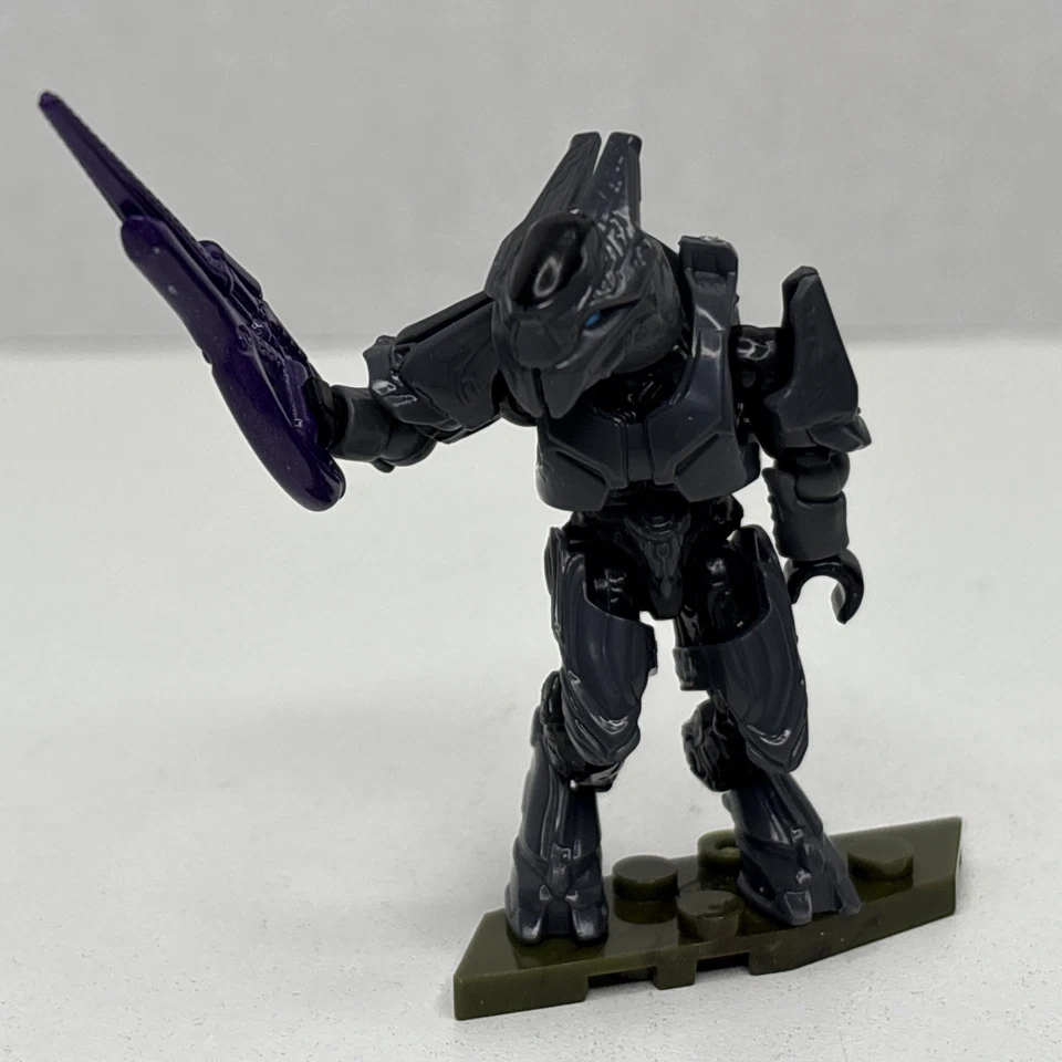 Mega Construx Halo Infinite Series 2 Complete Set of 8 Open Bag - Image 4 of 4