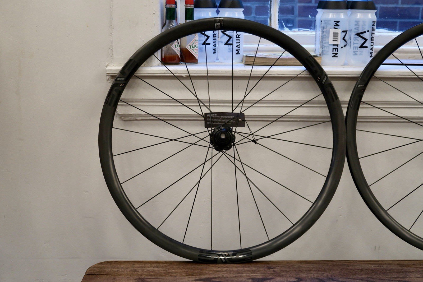 Brand New 2022 ENVE SES 2.3 Carbon Disc Wheelset - XDR or HG Freehub