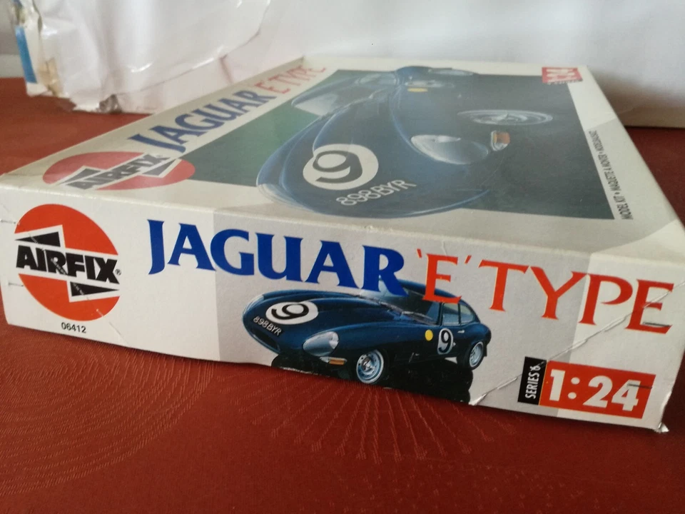 ✅AIRFIX KIT 1/24 No. 06412 Jaguar 'E' Type - completa - Immagine 2 di 4