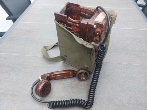 TA-3017 Dutch Field Phone (missing earpiece, some exterior damage) - Afbeelding 3 van 6
