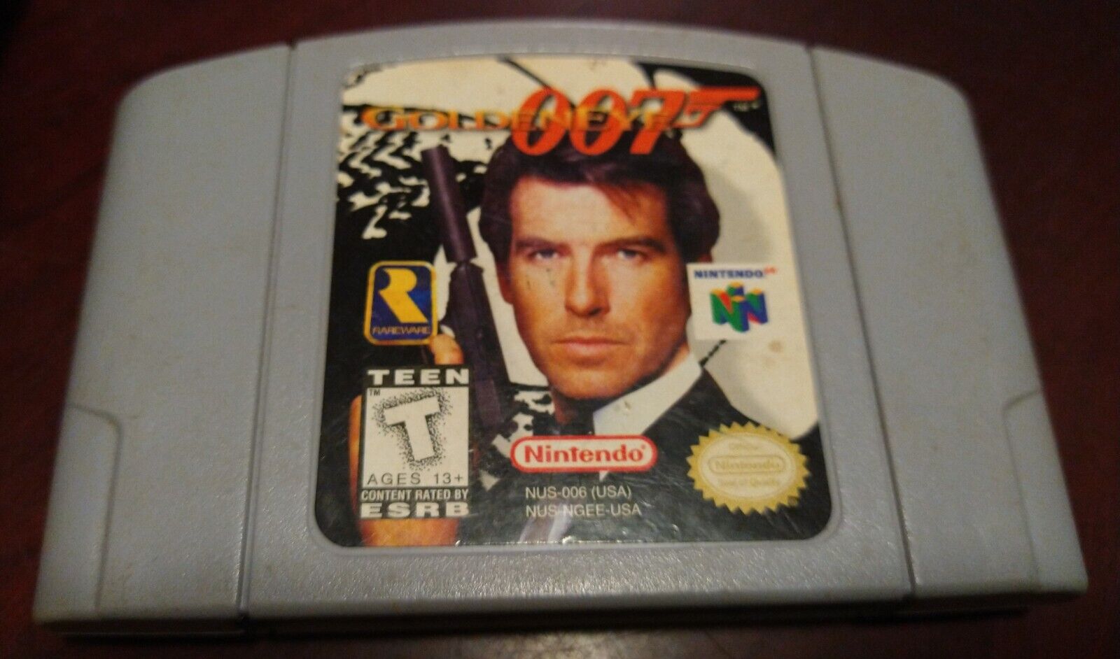 Nintendo Wii Goldeneye 007 Video Game Rated T (C2)