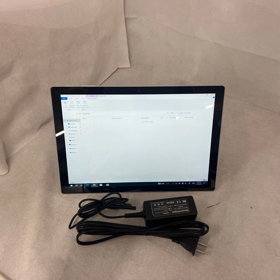 Microsoft Surface Pro 5th Gen 1807 12.3" Tablet 256GB Wi-Fi + Cellular LTE - Image 2 of 4