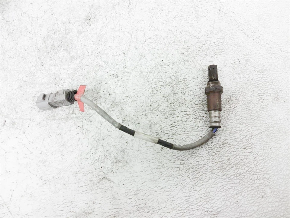 2017-2019 Toyota Highlander 3.5L Front Lower O2 Oxygen Sensor 89465-0E210 - Image 2 of 4