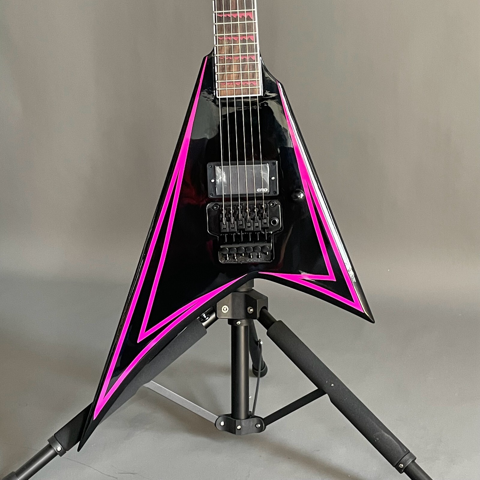 Solid Body Black V Shape Electric Guitar FR Bridge H Pickup Maple Neck