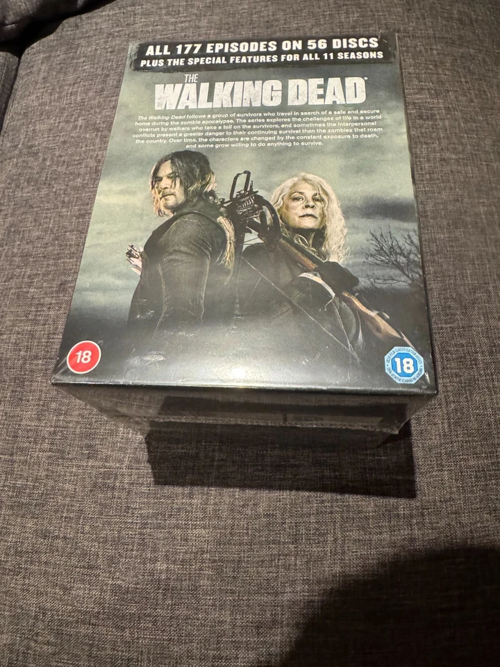 The Walking Dead The Complete Series 1-11 Boxset Blu-ray 2010-2022 rip in seal - Image 3 of 4