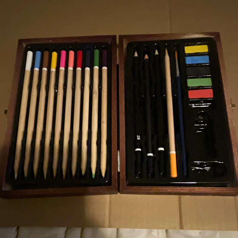 Multicolor Drawing Pencil Set with Case, Assorted Colors comes in brown case