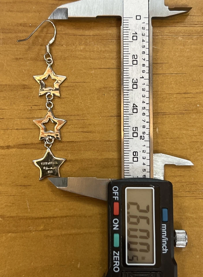 Brincos pendurados de prata esterlina estrela tripla Tiffany Co - Imagem 4 de 4