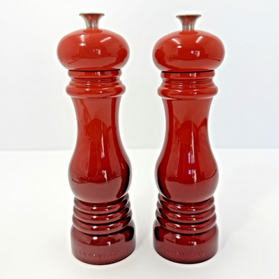 Le Creuset Red Cerise Salt & Pepper Mill Set 8'' Acrylic Classic Grinder Pair