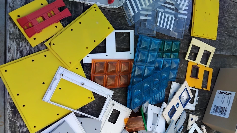 Lot MAJOKIT de Majorette personnage route  maison etc..... - Immagine 4 di 4