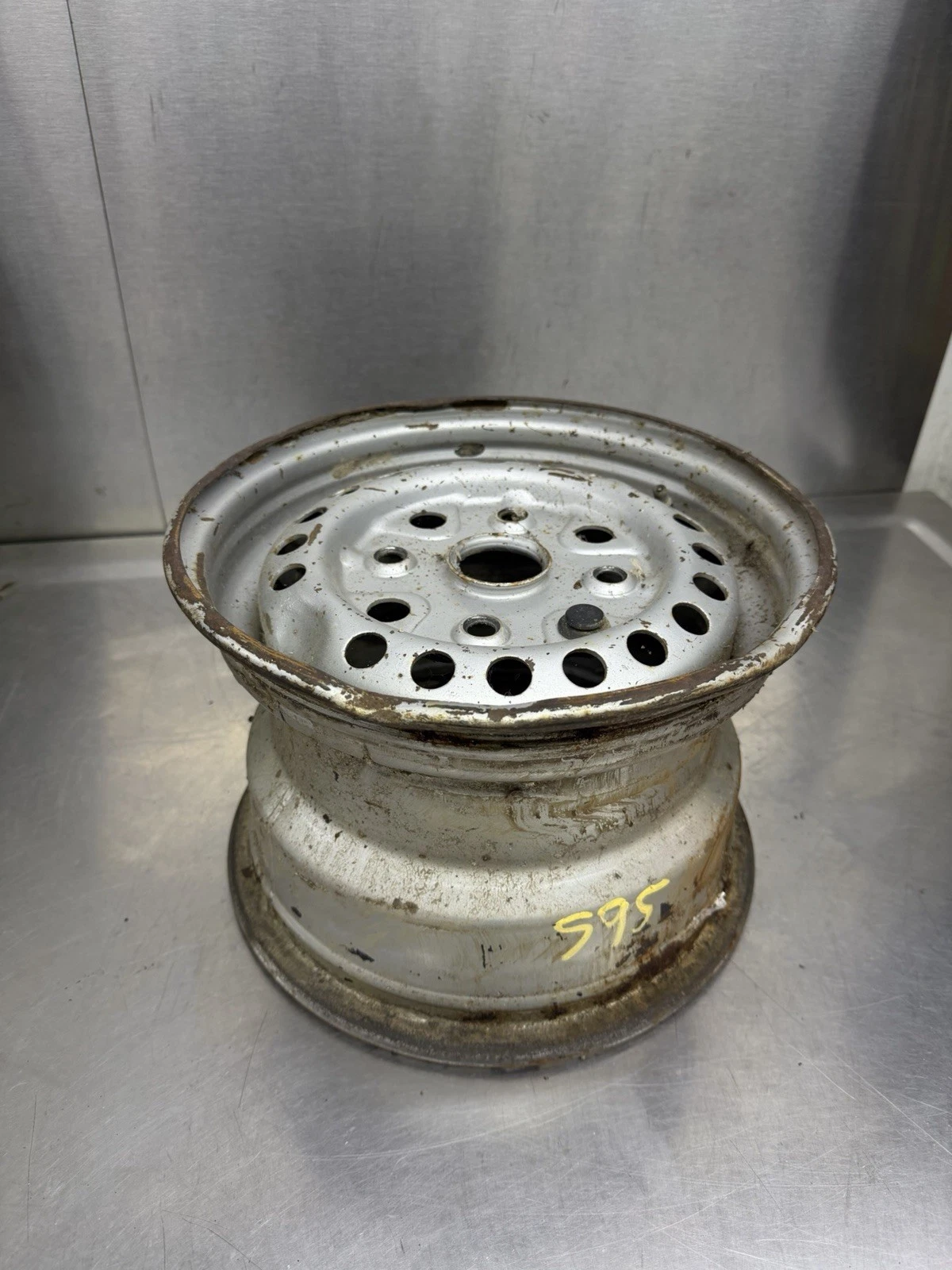 OEM 86 87 88 89 HONDA TRX350 350 FOURTRAX TRX350D 4X4 FRONT RIM WHEEL 24X9-11