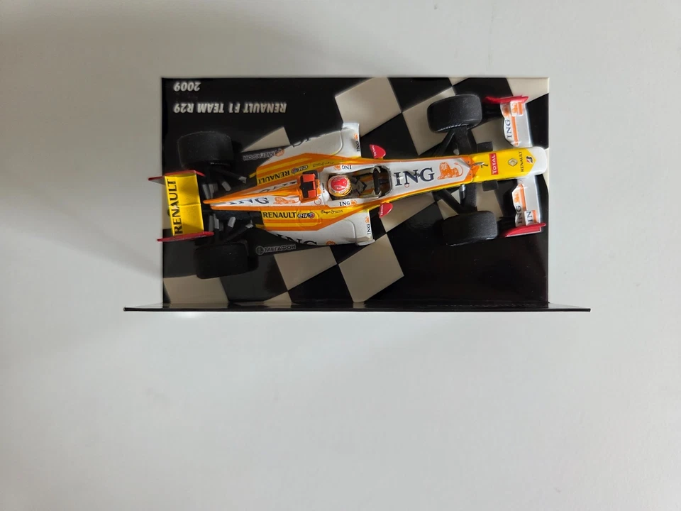 Minichamps 1/43 Renault F1 R29 F. Alonso - 2009 - 400090007 - Immagine 3 di 4