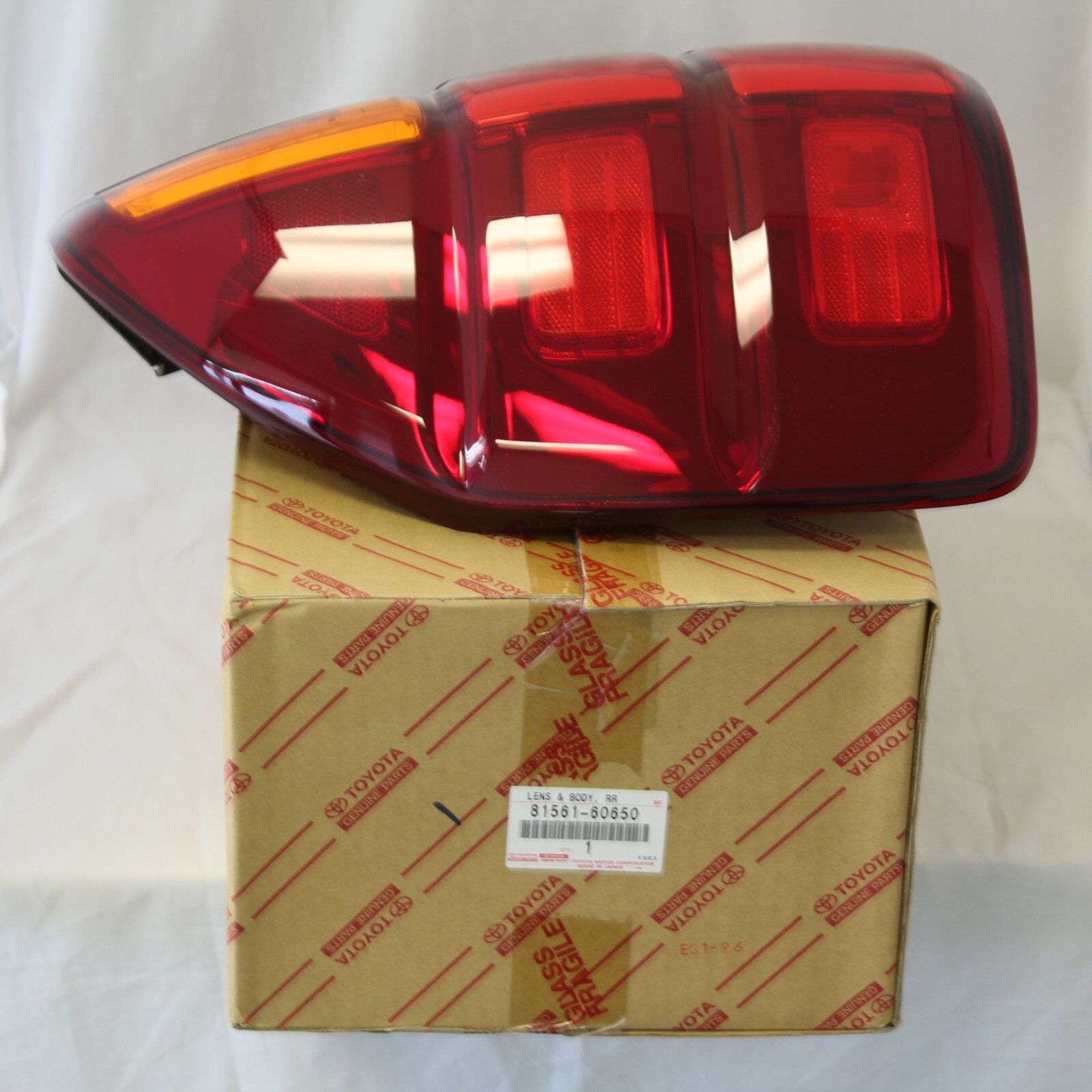 genuine-oem-lexus-03-06-gx470-left-rear-combination-lamp-lens-body