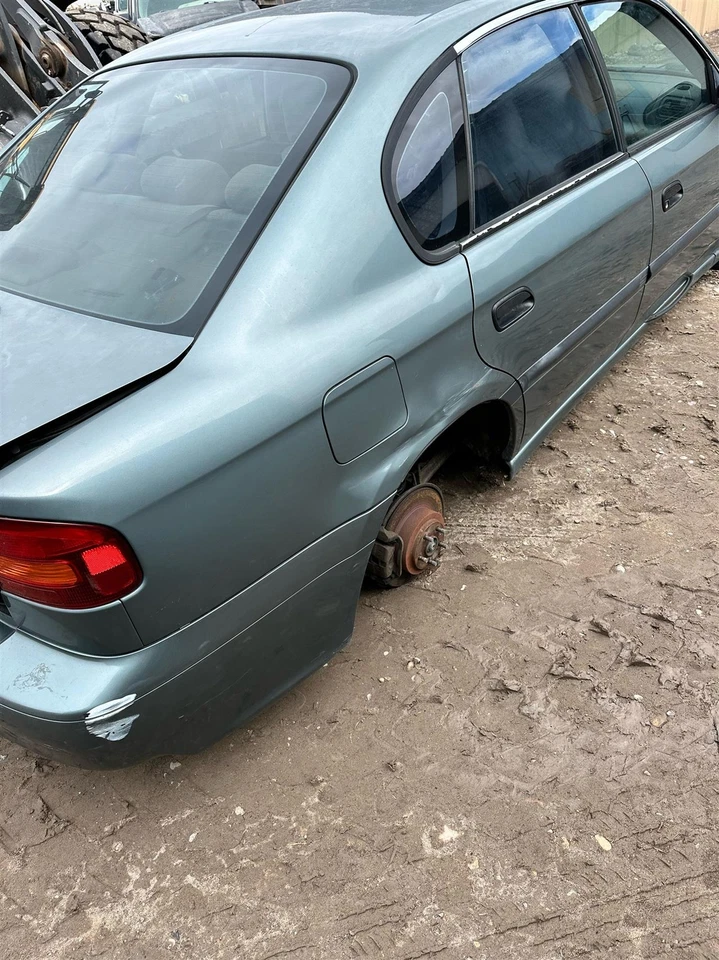 Espejo retrovisor derecho usado se adapta a: Subaru Legacy Power 2001 exc. Outback Ri sin calefacción Foto 4 de 4