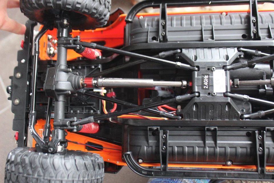 Double E FM101 orange Landrover Defender Crawler 4WD RTR 1:8 RC Auto Wagon NEU - Bild 3 von 4