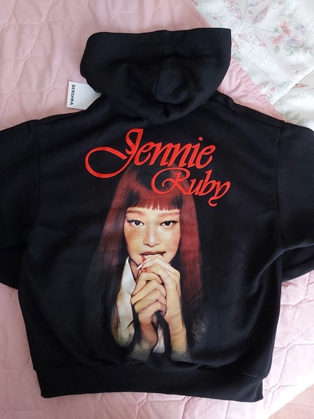 Jennie x Bershka Limited Edition Ruby hoodie oversize sweatshit