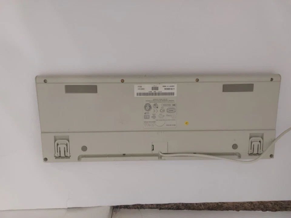 Dell QuietKey Keyboard RT7D5JTW DPN 463CD PS/2 Vintage Beige - Image 2 of 4