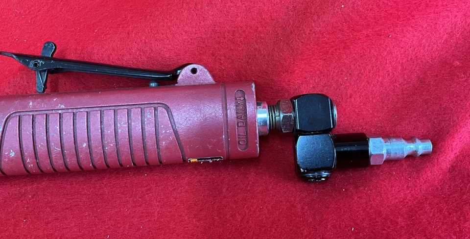 Sierra recíproca neumática Chicago CP7901 Foto 3 de 4