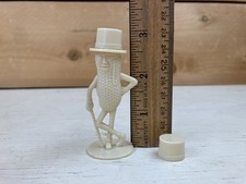 1960’s Planter’s Peanuts Mr. Peanut Salt & Pepper Shaker Beige Plastic