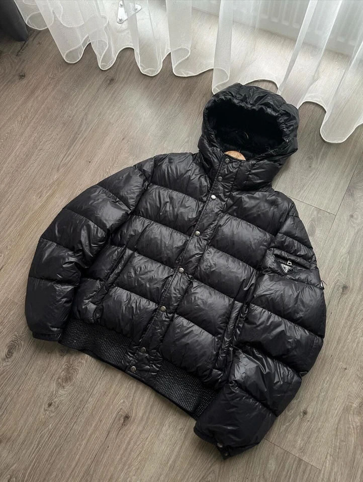 Chaqueta vintage Prada logotipo grande Foto 2 de 4