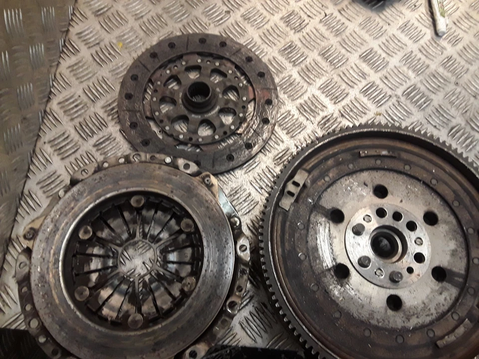 Kit embrague volante bmw e90 serie 1 3 e87 e90 n43 316i 318i 4122e190 7594442 Foto 2 de 4