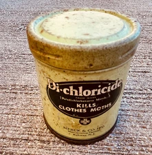 Merck & Co Di-chloricide Tin Kills Clothes Moths Rahway New Jersey 4 oz. Green