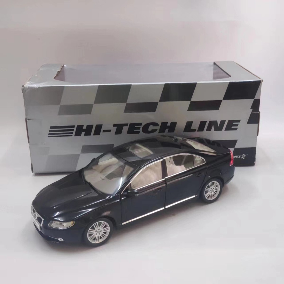 1/18 VOLVO S80L car 2012 Discontinued model gift Dealer model