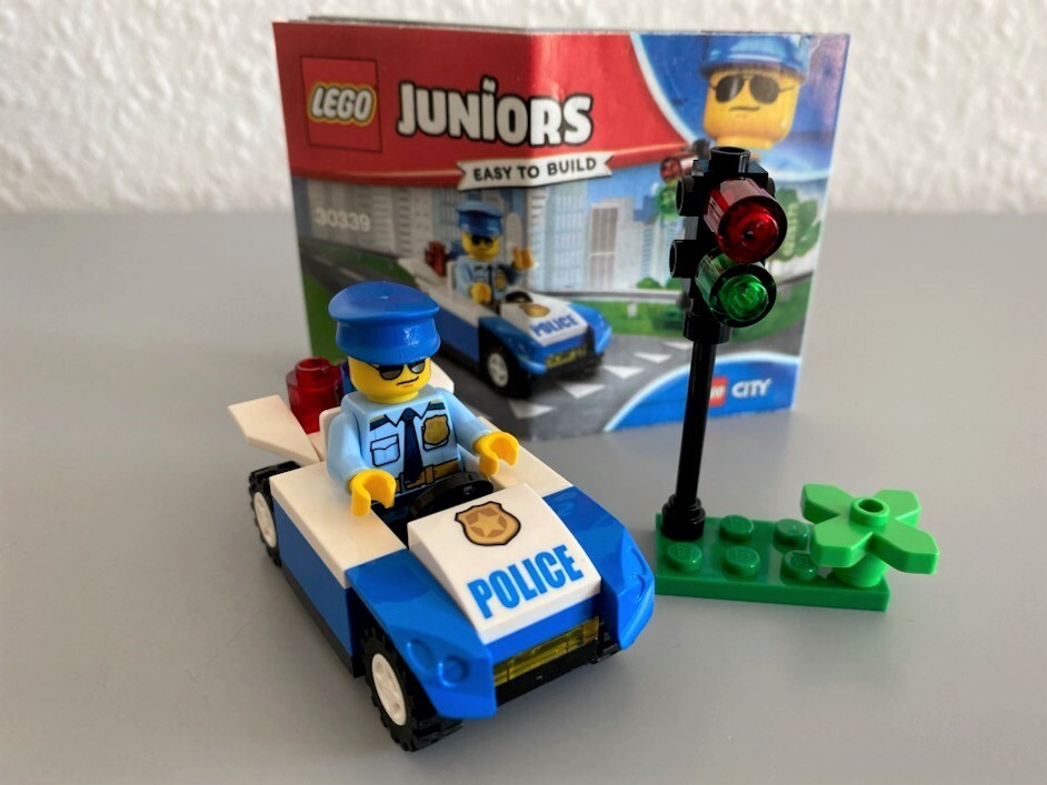 LEGO Juniors City Traffic Light Patrol mit Bauanleitung