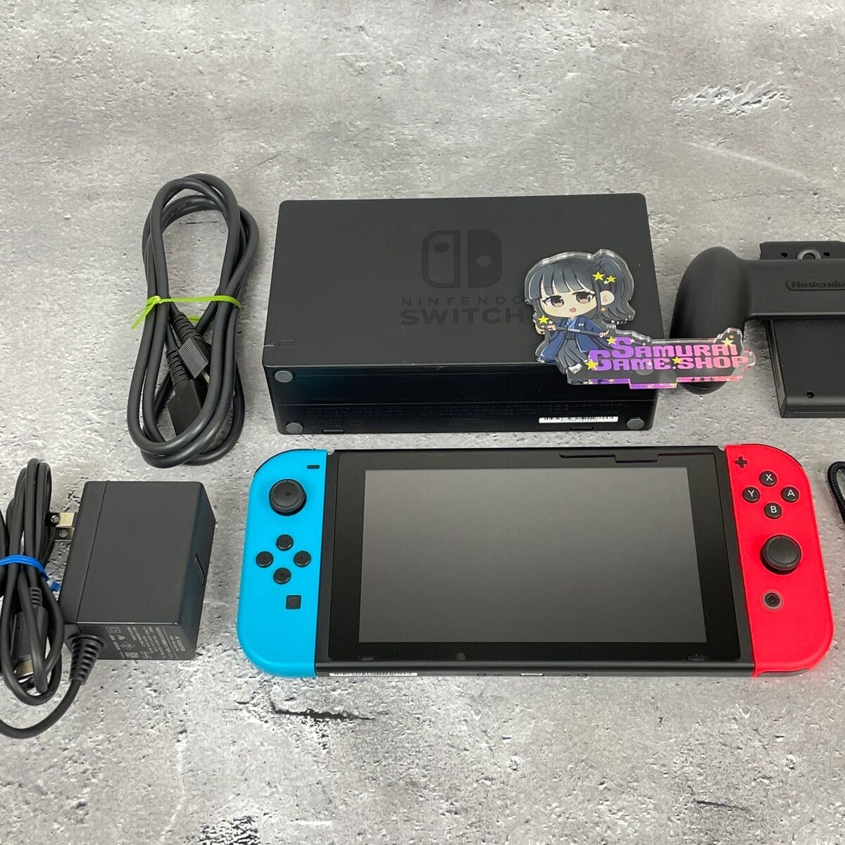 Nintendo Switch Gris - Console de jeux - Modèle 2019