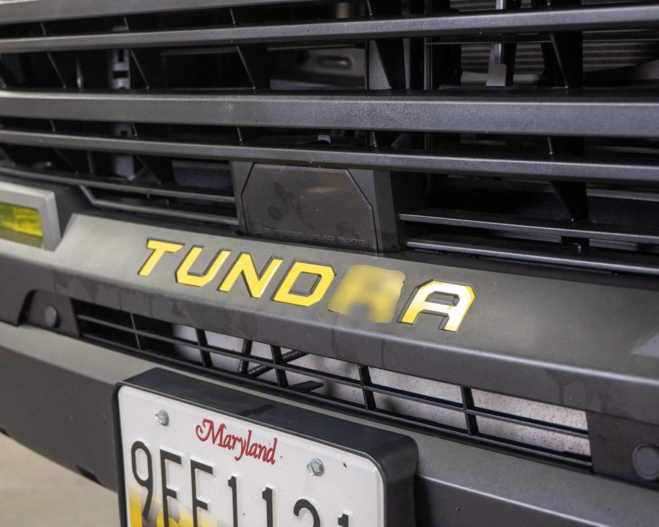 Juego de calcomanías de vinilo con letras de parachoques delantero Tundra para Toyota Tundra 2022+ Foto 2 de 3