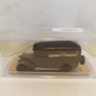 mes-95873	Kleinserie 1:87 Tatra 30 Sanitätswagen sehr guter Zustand,