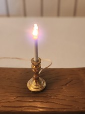 Vintage Miniaturowy domek dla lalek Przewodowy elektryczny świecznik zapalony w skali 1:12 Przetestowany