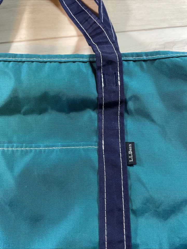 L.L. Bean Boat and Tote Set Two-Tone Green/Blue Nylon, 90s Vintage - Image 4 of 4