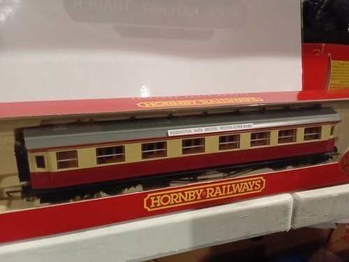 Hornby R.4028 BR Centenary Composite Coach | Condition: Used