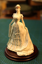 Coalport "Queen Mary" Figurine Royal Brides Collection John Bromley