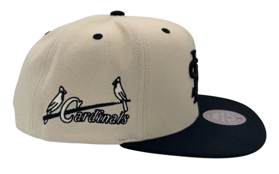 Sombrero Mitchell & Ness MLB St. Louis Cardinals Evergreen Crema y Negro Snapback Foto 2 de 4