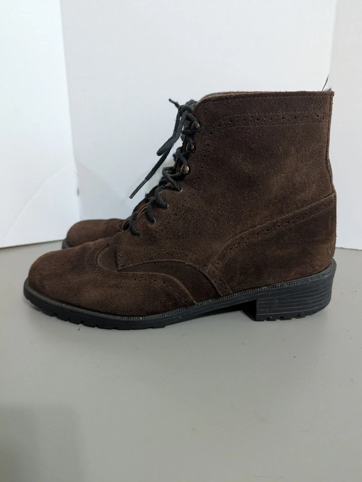 Botas al tobillo Eddie Bauer para mujer talla 9,5 punta de ala con cordones, gamuza marrón Foto 3 de 4