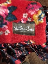 Coperta sherpa Matilda Jane Holiday tutto avvolto rosso floreale bordo a quadri 48"x48"